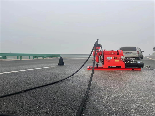 朗县马路路基路面开裂下沉注浆加固灌浆