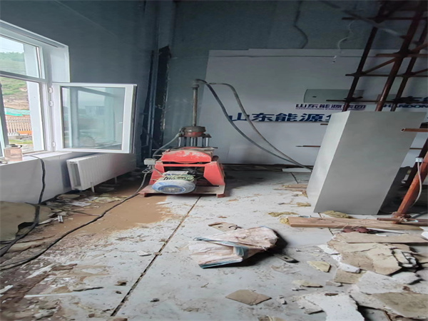 朗县地基基础下沉墙体裂缝加固注浆顶升施工